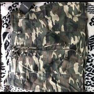 Camo mini skirt